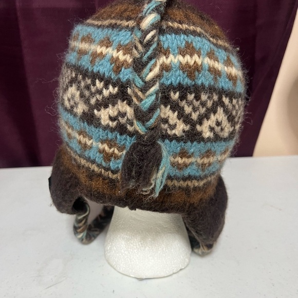 Everest Designs Nepal Wool Winter Hat - Picture 5 of 9